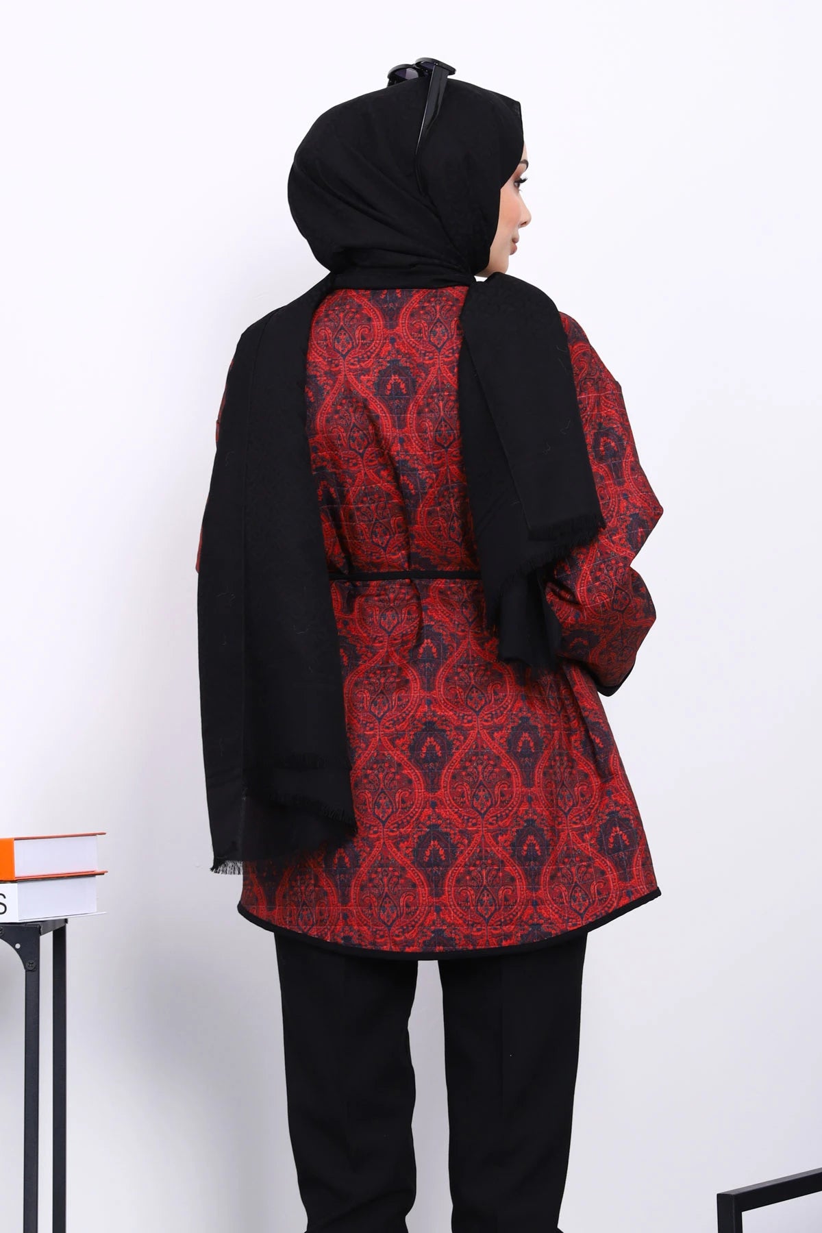Kırmızı Etnik Desenli Çıtçıtlı Ceket