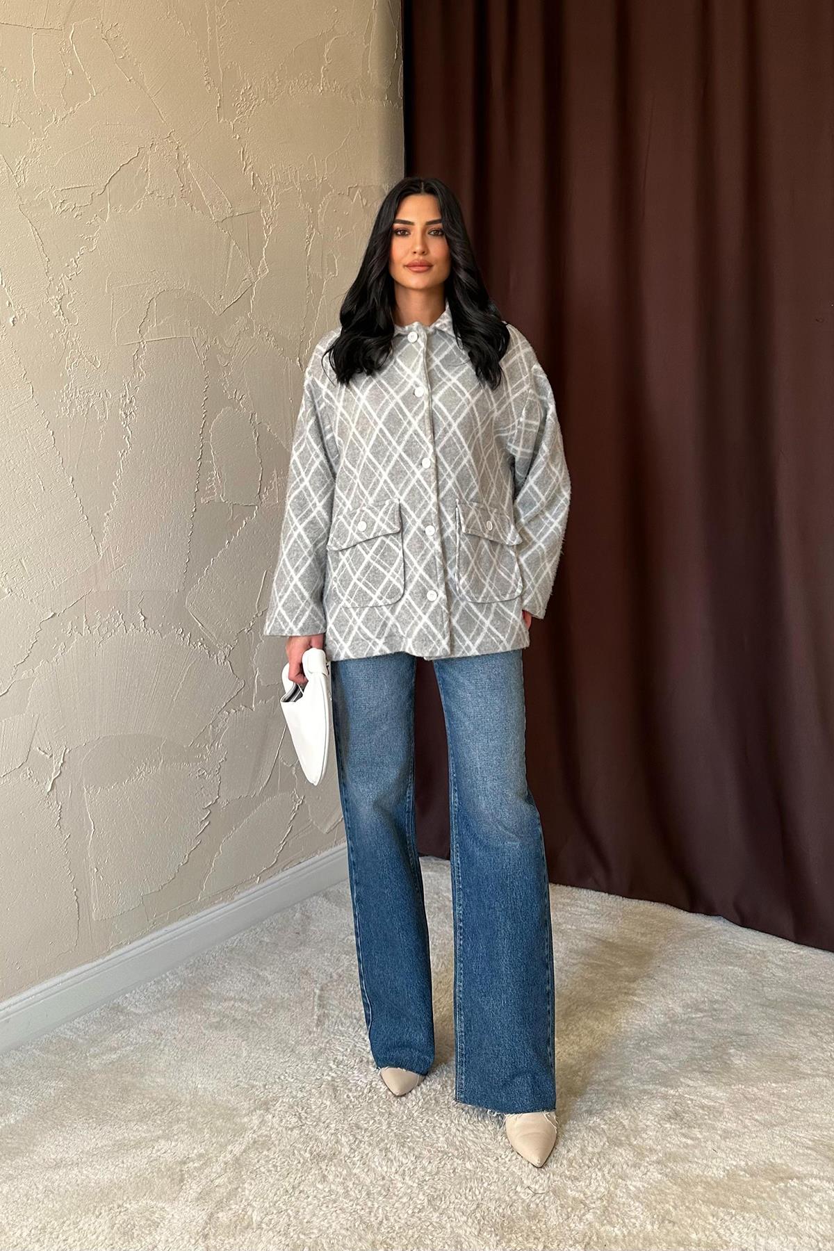 Gri Polar Baklava Desenli Ceket | Sıcak, Yumuşak & Modern Kadın Ceket 1402