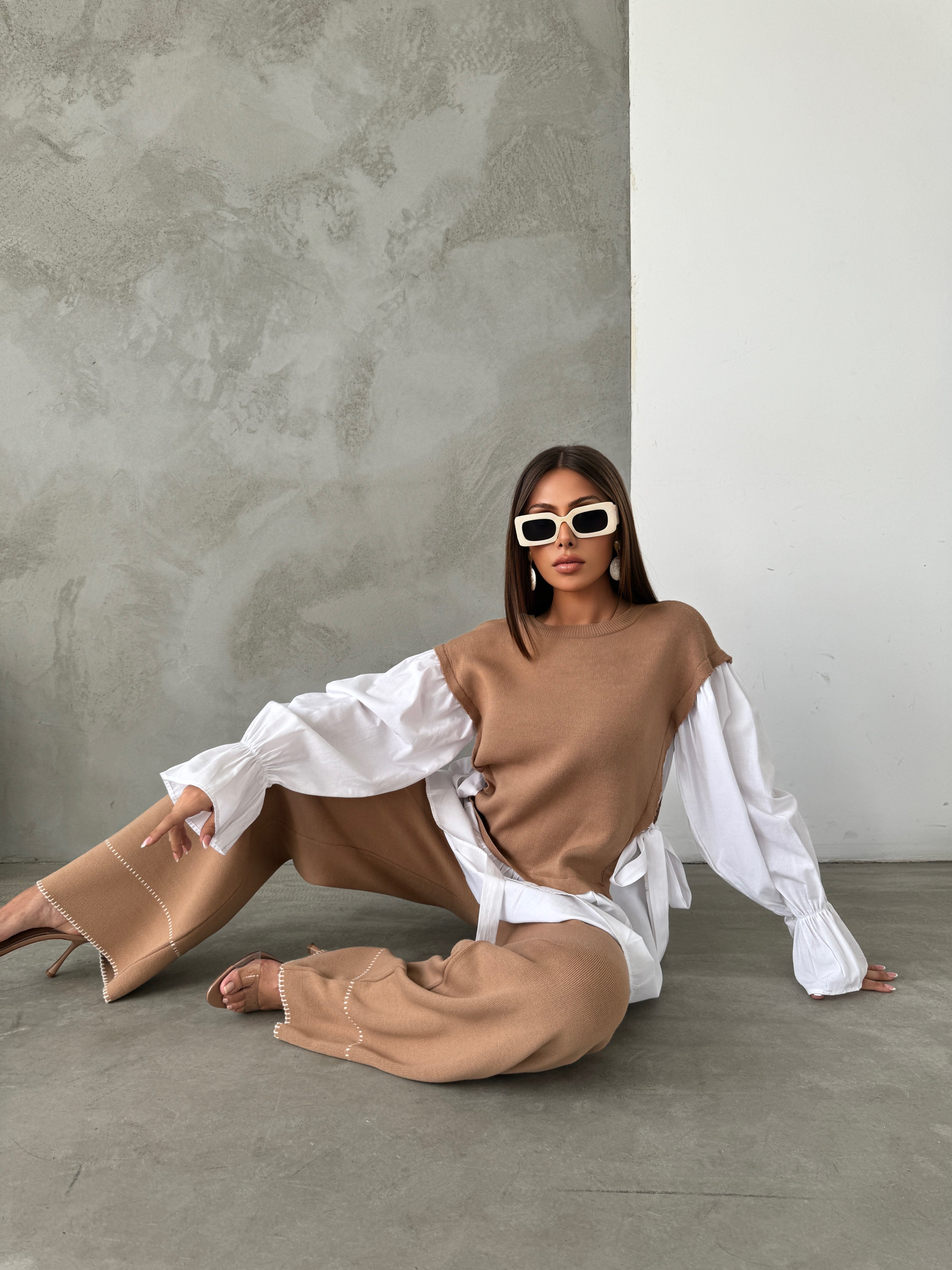 Gömlek Detaylı Triko Takım – Camel | Şık & Modern Kadın Takım 1304