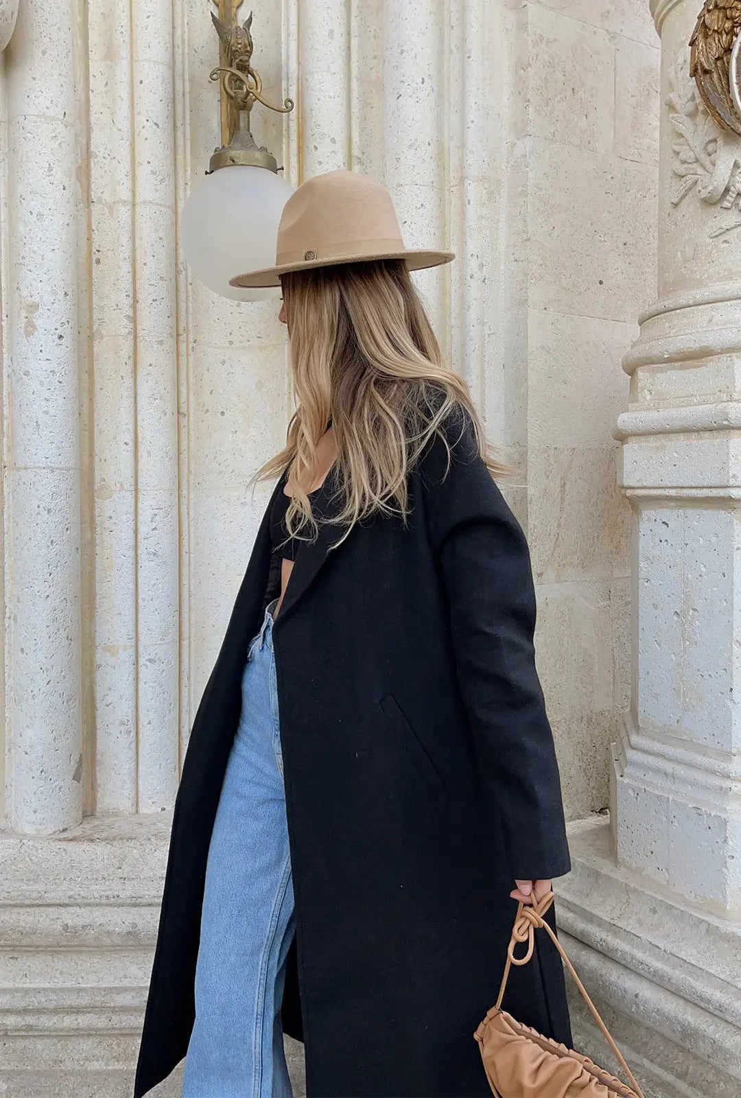 Siyah Kaşe Kaban | Zamansız, Şık & Modern Kadın Kaban 1404