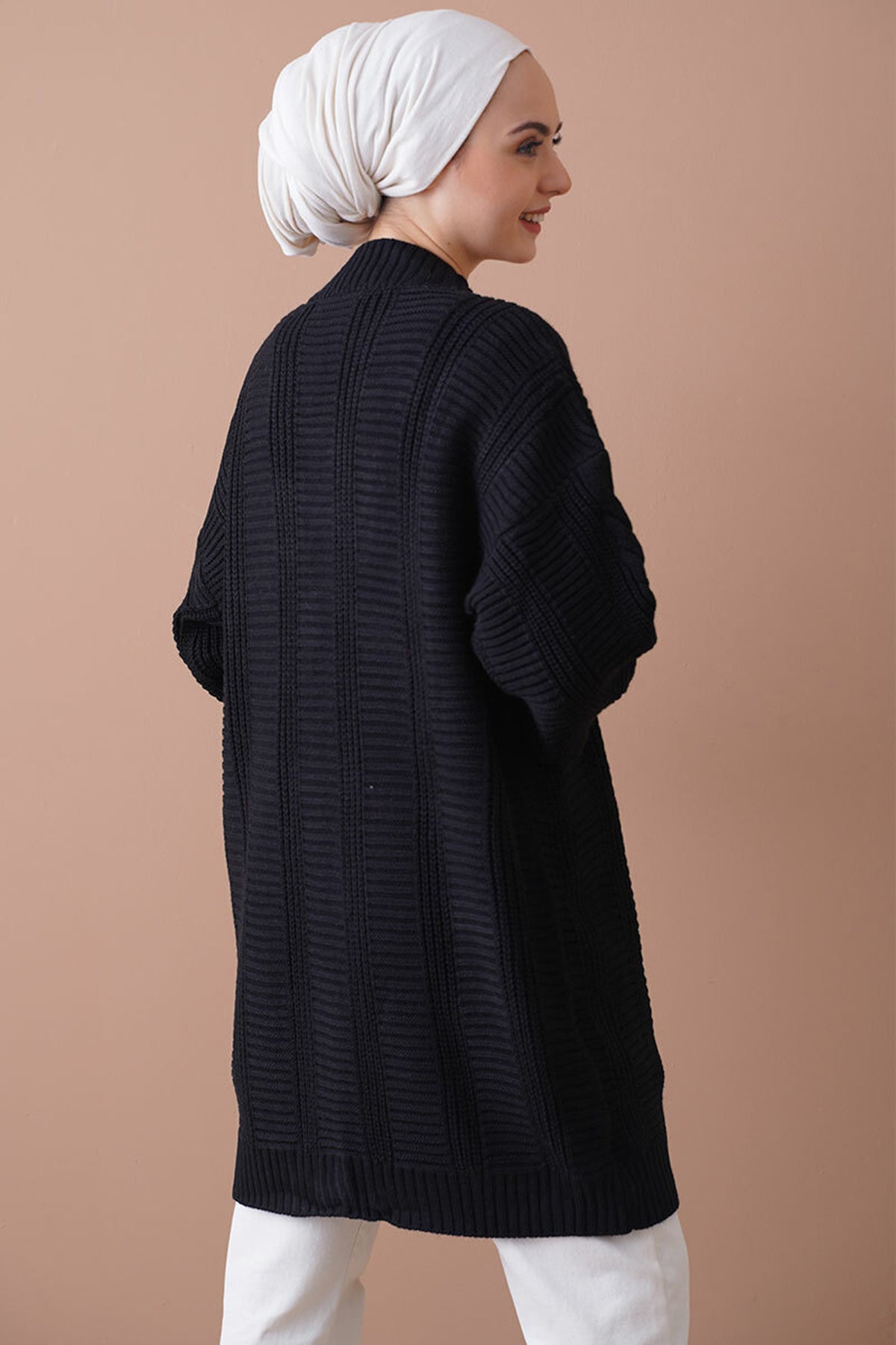 Basic Hırka – Siyah | Zamansız & Çok Yönlü Kadın Hırka 1204