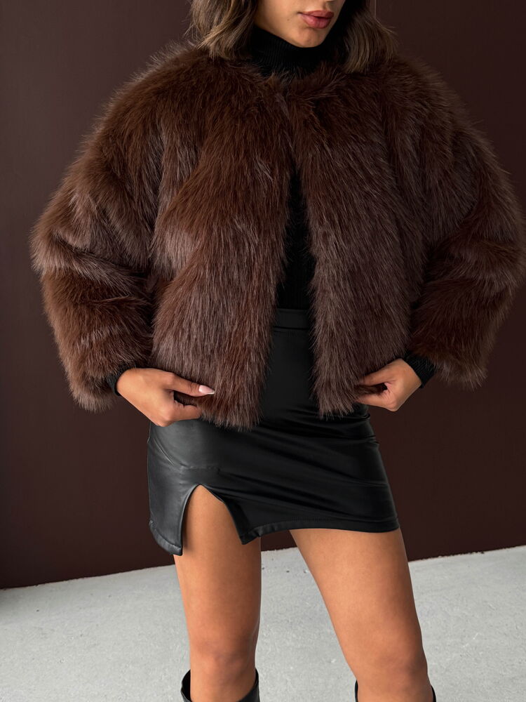 Koyu Kahve Kürklü Kısa Mont | Sıcak & Modern Kadın Dış Giyim 1405